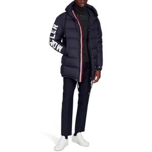 MONCLER
Moncenisio down jacket